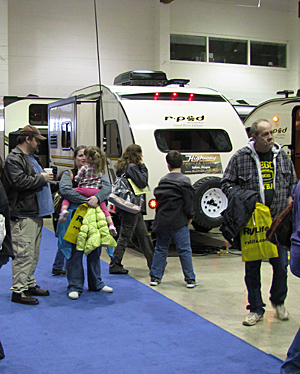 Oregon State Salem Spring RV Show: Enjoying the indoor motorhome exhibits